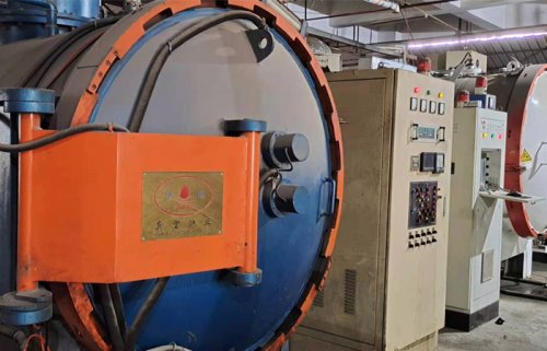 Vacuum furnace
